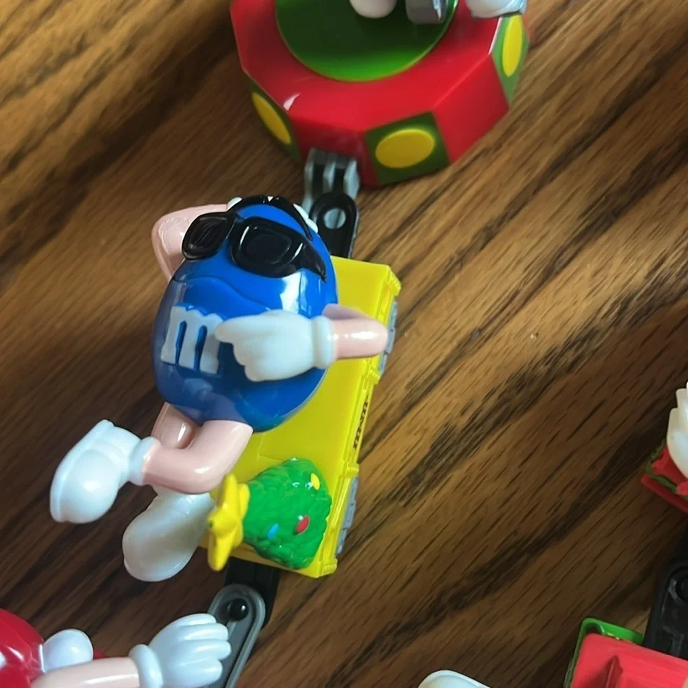 ❤️ Vintage 1990's LOT Of 17 M&M's Christmas TRAINS Toys Series 1 Complete Set